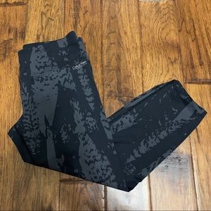 Calvin Klein | Black/Gray Crop Leggings